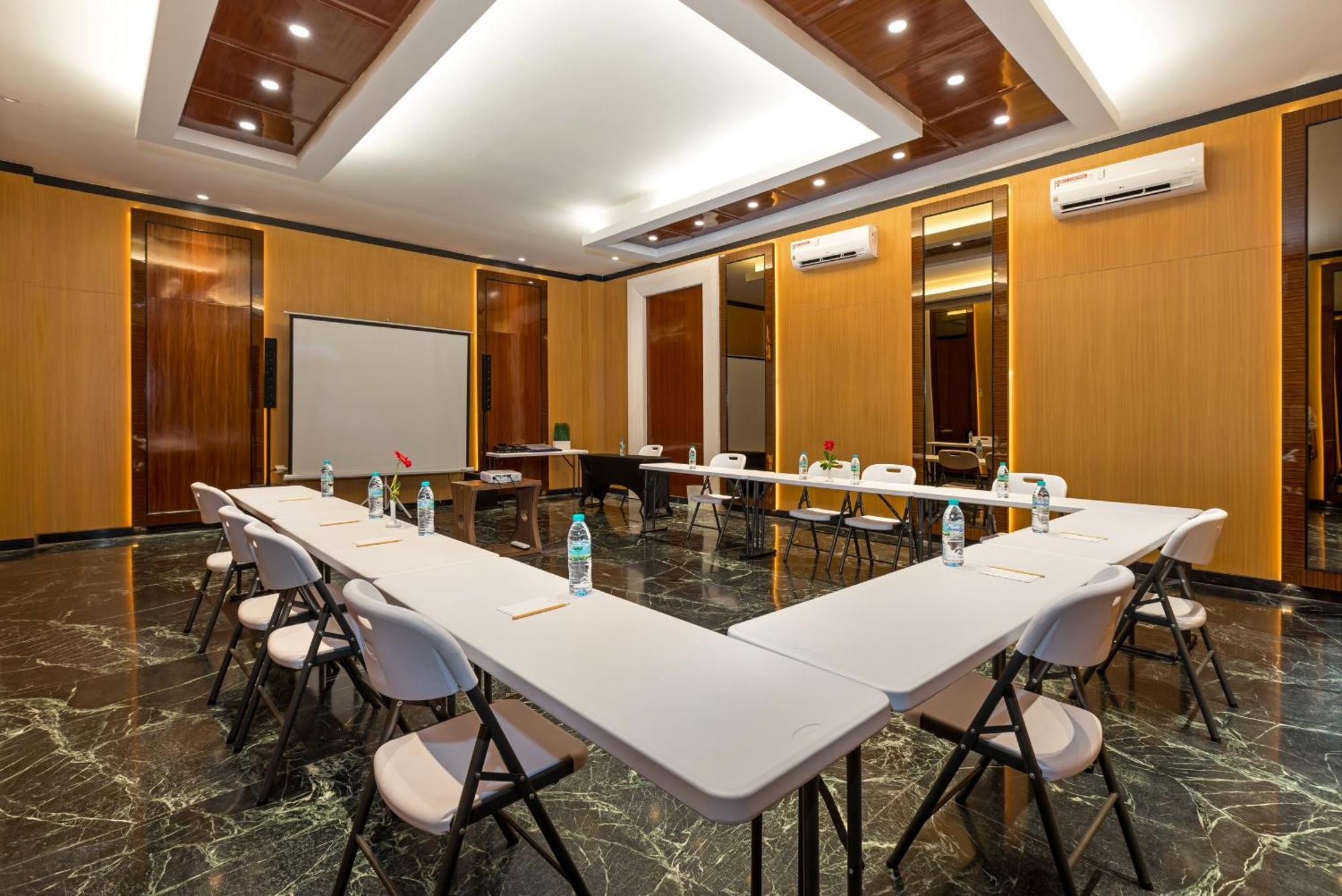Boss Legian Hotel Powered By Archipelago المظهر الخارجي الصورة